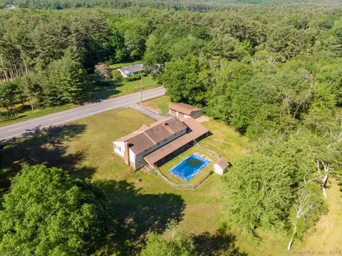 700 Providence Pike, Putnam, CT 06260