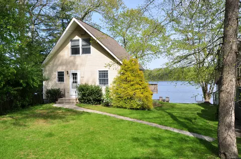 204 Lakeside Dr, Lebanon, CT 06249