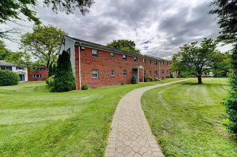 12 Colonial Dr #A, Rocky Hill, CT 06067