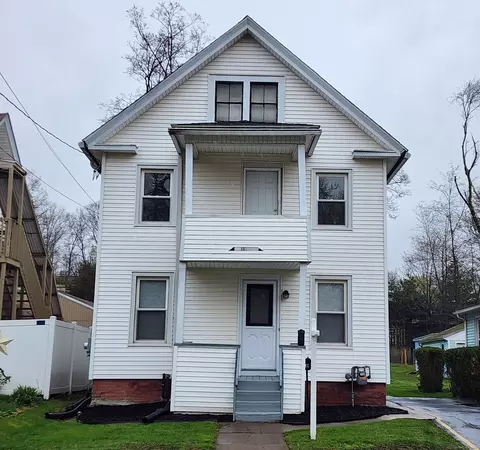 38 Centennial Ave, Meriden, CT 06451