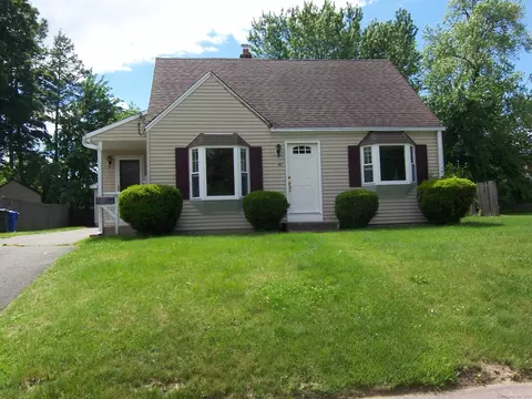 41 Nassau Cir, East Hartford, CT 06118