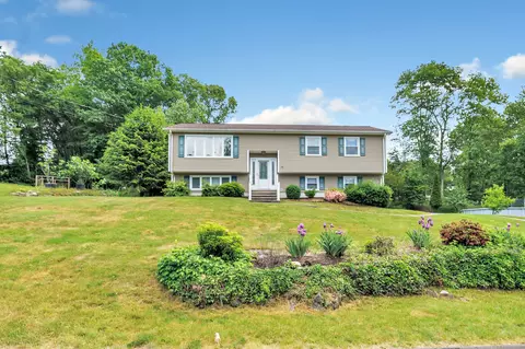18 Sheasby Rd, Ansonia, CT 06401