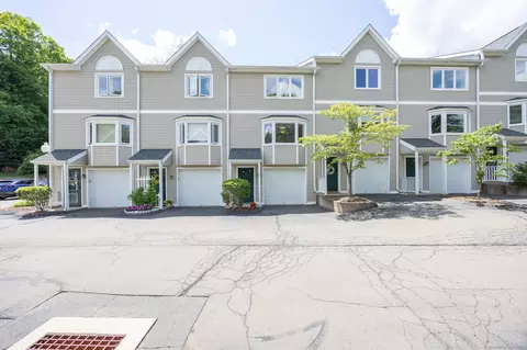 2838 Whitney Ave # 17, Hamden, CT 06518