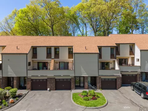 285 Queen St #11C, Southington, CT 06489