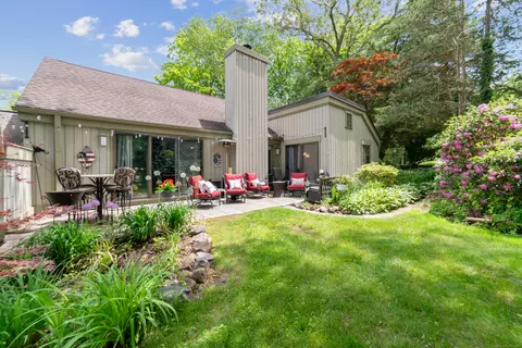 279 Heritage Vlg #A, Southbury, CT 06488