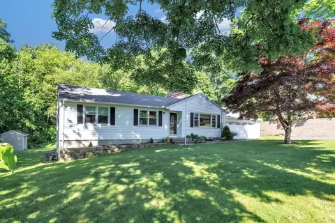 226 Walnut Tree Hill Rd, Shelton, CT 06484