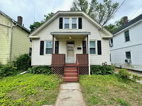 70 Battey St, Putnam, CT 06260