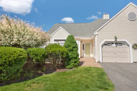 11 Southwick Ct N #11, Milford, CT 06461