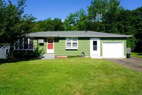215 Bee St, Meriden, CT 06450
