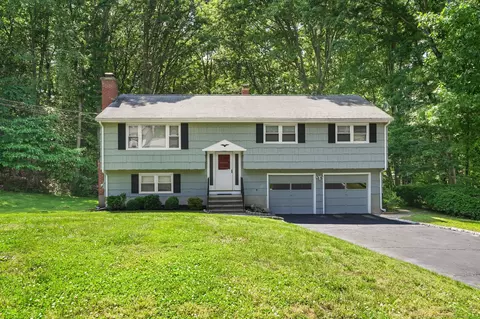 57 Stemway Rd, Trumbull, CT 06611