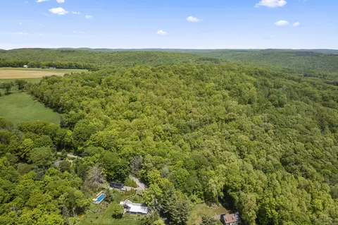 56-58 Rabbit Hill Rd, Warren, CT 06777