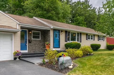 10 Bright St, Enfield, CT 06082