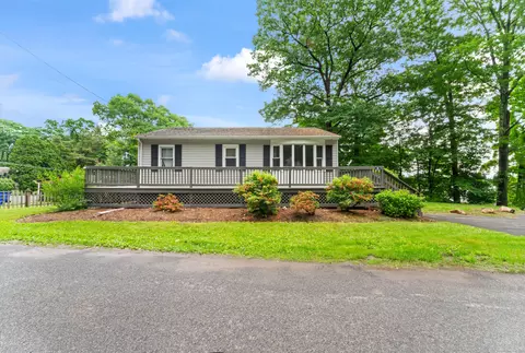 9 Cayuga Rd, Watertown, CT 06795