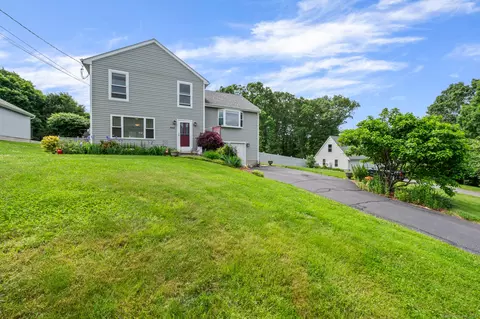 243 Bartholomew Rd, Middletown, CT 06457