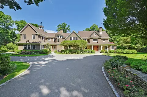 5 Woodland Dr, Westport, CT 06880