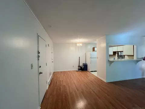 109 Niles Hill Rd #F, New London, CT 06320