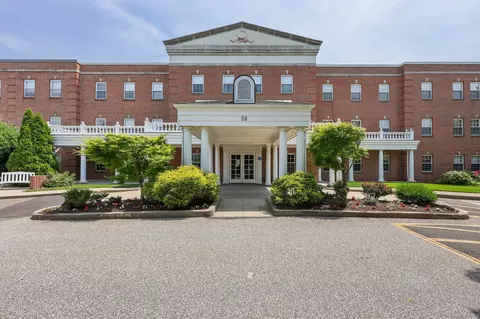 59 Courtland Ave #3P, Stamford, CT 06902