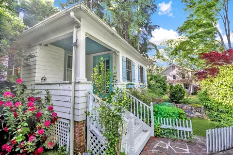 103 Millport Ave, New Canaan, CT 06840