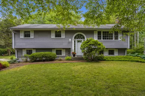 35 Chapman Mill Pond Rd, Westbrook, CT 06498