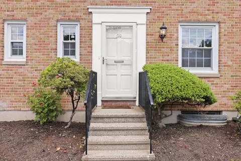 59 Heritage Hill Rd #59, New Canaan, CT 06840