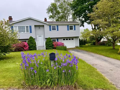 41 Sachem Rd, Groton, CT 06340