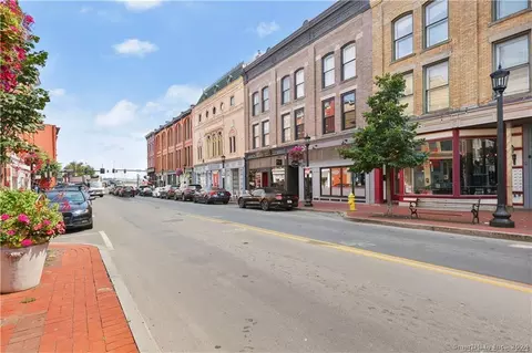118 Washington St #209, Norwalk, CT 06854