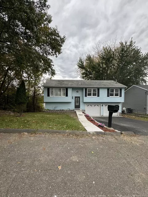 35 Santoro St, Waterbury, CT 06704