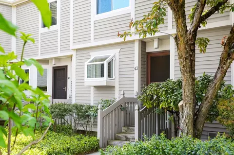 43 Strathmore Ln #43, Westport, CT 06880