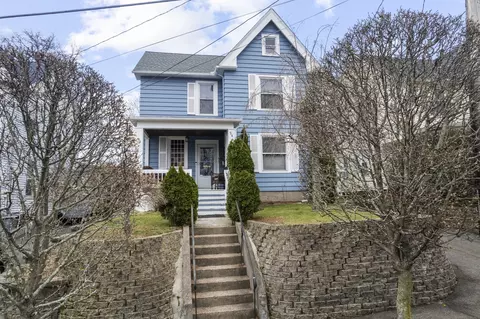 24 4th St, Meriden, CT 06451