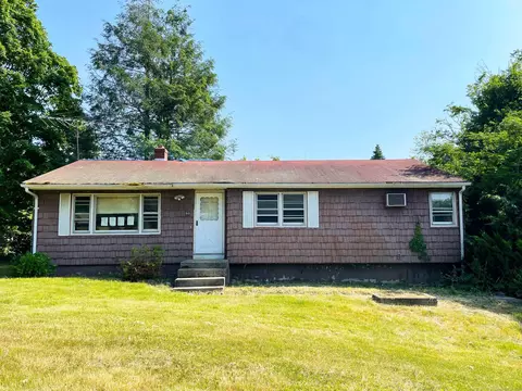60 Mohegan Rd, Shelton, CT 06484
