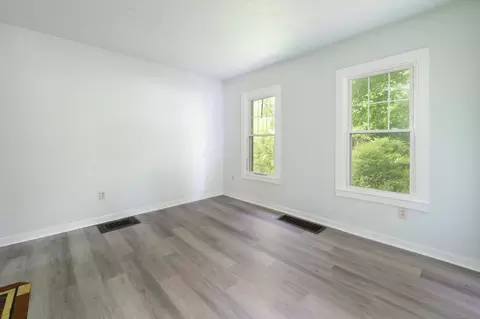 383 Crown St, Meriden, CT 06450