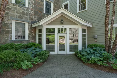 120 N Fair St #1A, Guilford, CT 06437