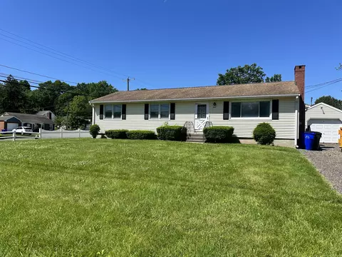 3 Carson Ave, Wethersfield, CT 06109