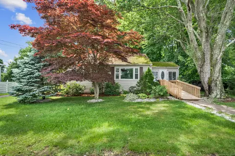 54 Surrey Ln, Southington, CT 06489