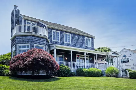 559 Short Beach Rd, Stratford, CT 06615