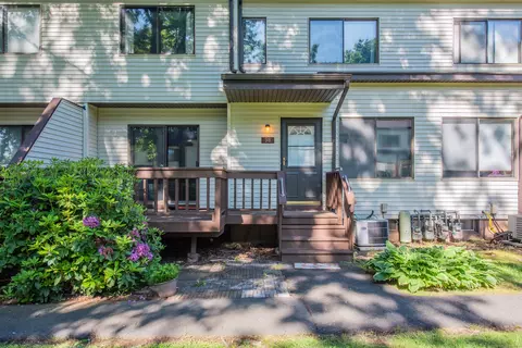98 Cypress Rd #98, Newington, CT 06111