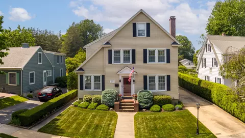 39 Granada Ter, New London, CT 06320