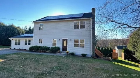 21 Vanderpoel Ave, Litchfield, CT 06750