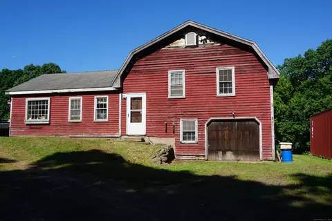 84 Kibbe Rd, Ellington, CT 06029
