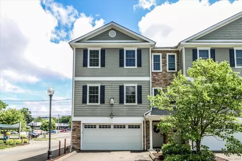 53 Grassy Plain St #A4, Bethel, CT 06801