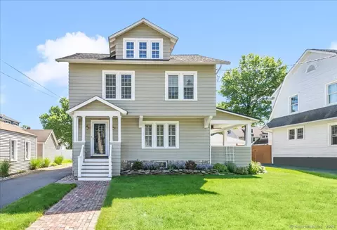70 Arundel Ave, West Hartford, CT 06107