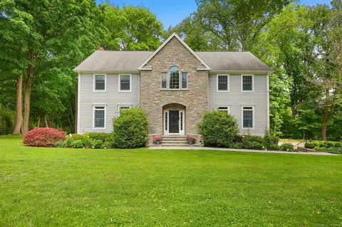 126 Sport Hill Rd, Easton, CT 06612