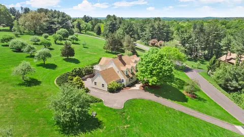 7 Farview Farm Rd, Redding, CT 06896
