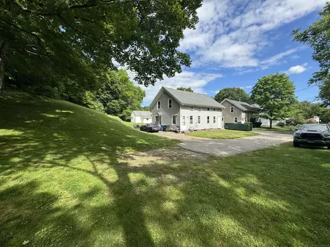 17-19 Sunnyside Rd W, Yantic, CT 06389
