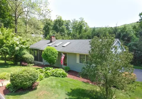 5 Lenape Trl, Southbury, CT 06488