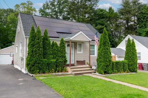 89 Chestnut St, Naugatuck, CT 06770