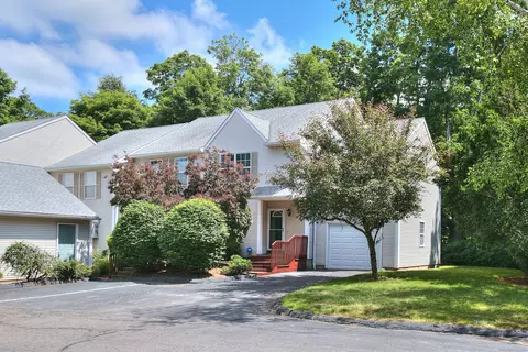 3409 Whitney Ave #1B, Hamden, CT 06518