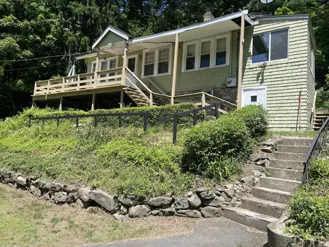 78 Grant Rd, Bethany, CT 06524
