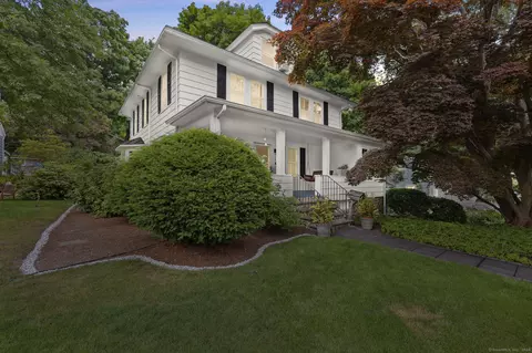 13 Glendenning St, Norwalk, CT 06851