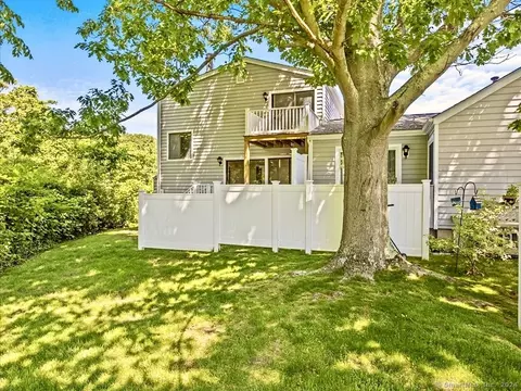 436 Thoreau St #436, Branford, CT 06405